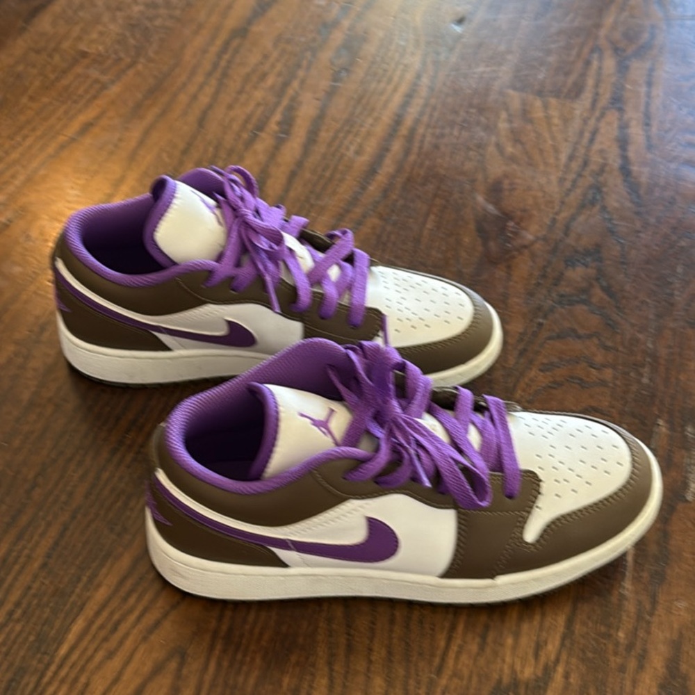 Boys Jordan 1 low - Picture 3 of 5